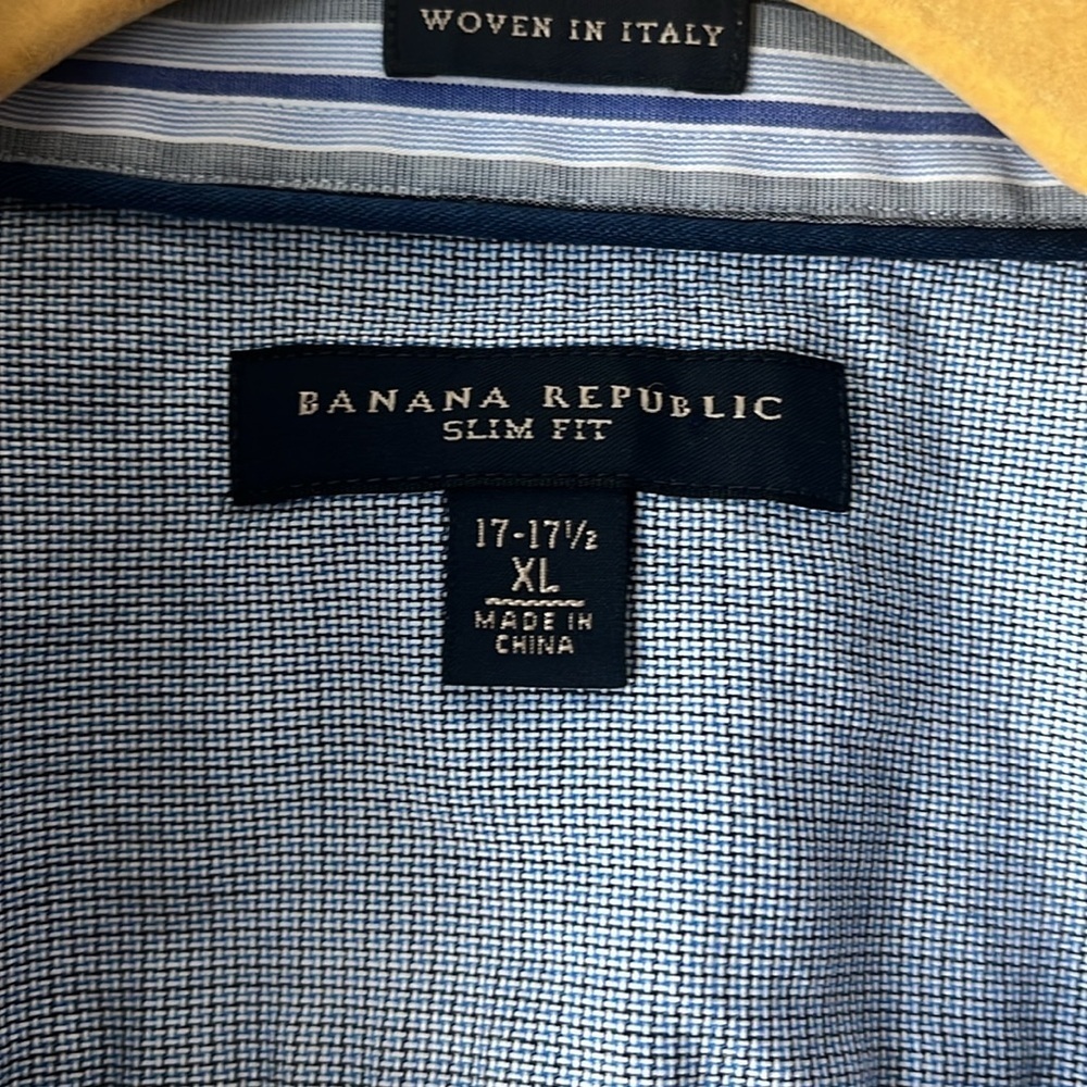 Banana Republic Button down - Picture 7 of 9